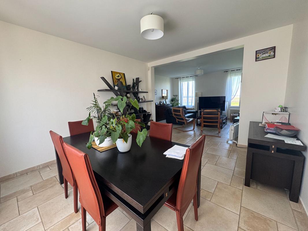 NANGIS Corps de ferme Clos Fontaine 10 pièce(s) 200 m2 et 50000m2 5