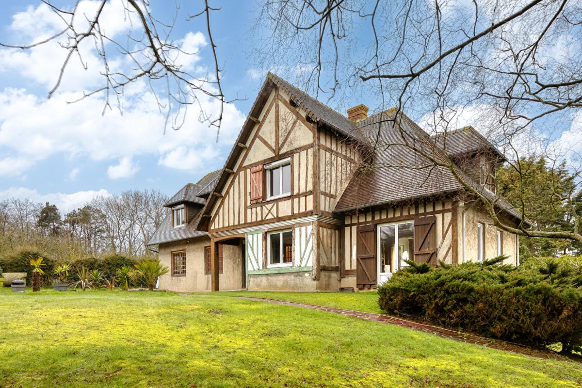 ETRETAT Maison de maçon 10 pièces dont 8 chambres sur sous-sol complet, au calme 1