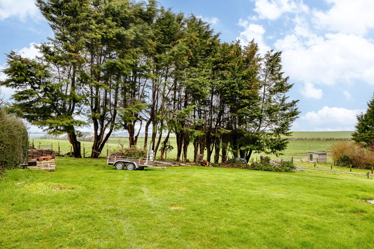 ETRETAT Maison de maçon 10 pièces dont 8 chambres sur sous-sol complet, au calme 4