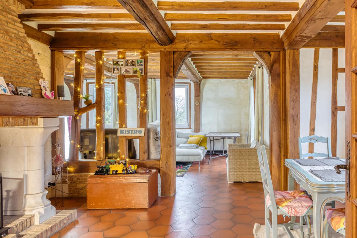 ETRETAT Maison de maçon 10 pièces dont 8 chambres sur sous-sol complet, au calme 5