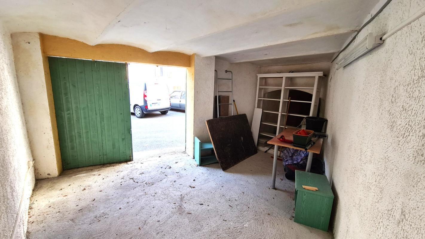 CLAVIERS Maison 3 façades, garage, terrasse studio indépendant 12