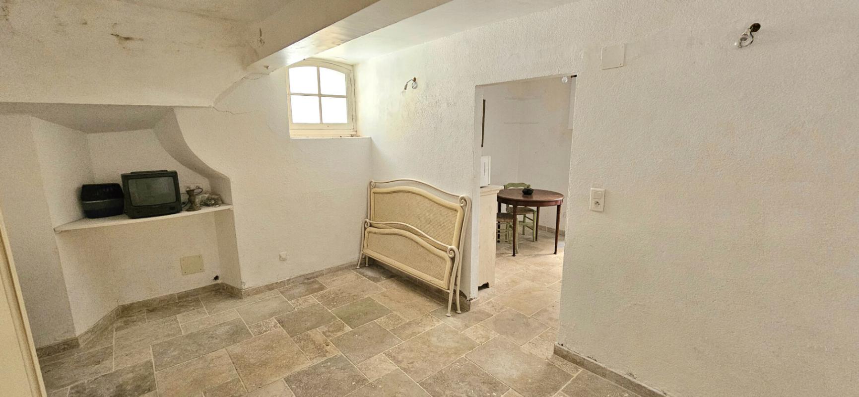 CLAVIERS Maison 3 façades, garage, terrasse studio indépendant 14