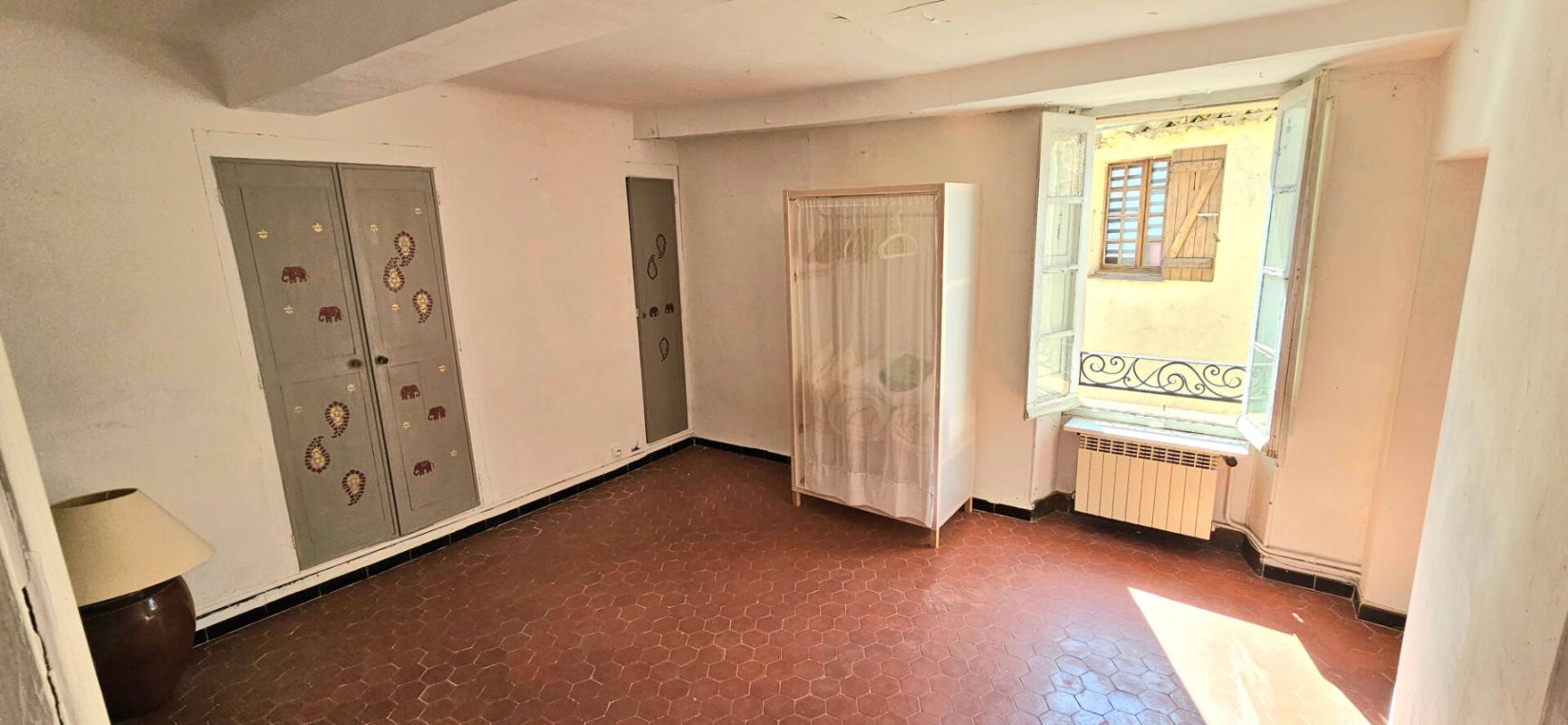 CLAVIERS Maison 3 façades, garage, terrasse studio indépendant 8