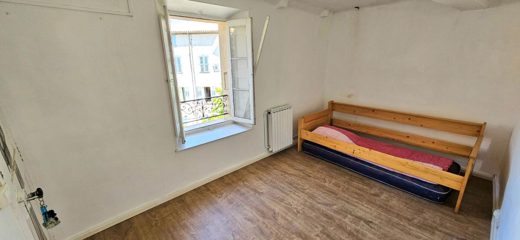 CLAVIERS Maison 3 façades, garage, terrasse studio indépendant 9