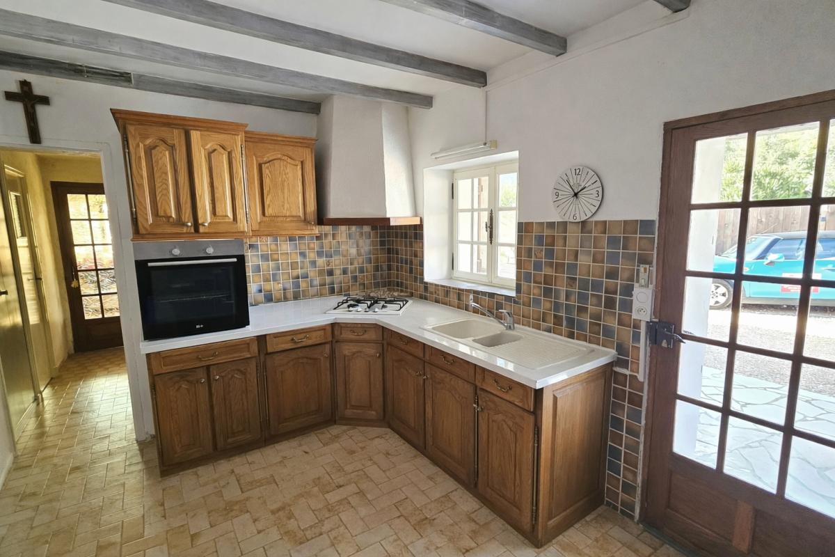 CALLAS Maison dans quartier résidentiel avec possibilité d'extension 5