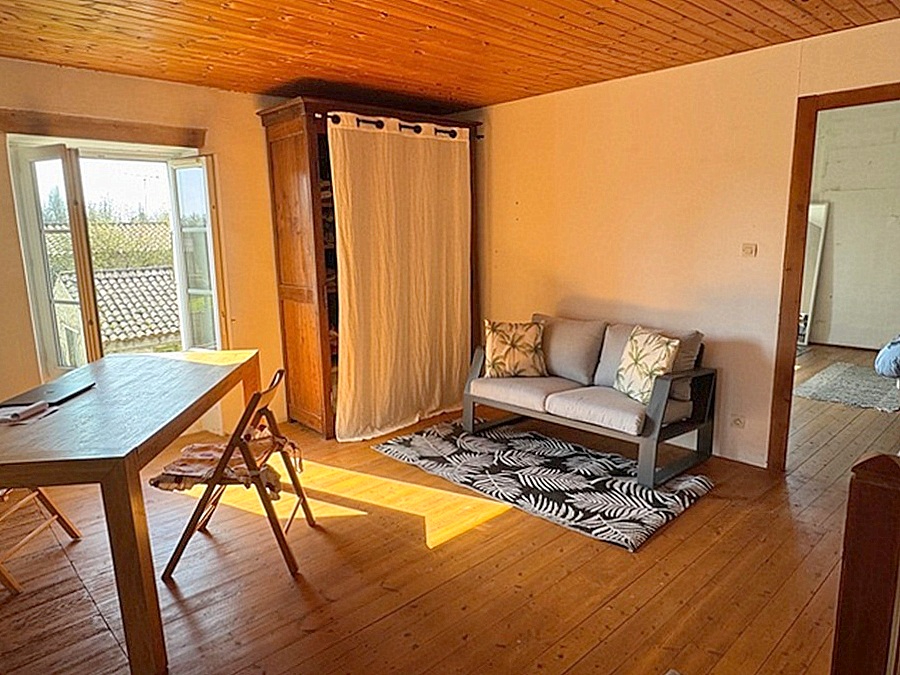 TAUGON Longère charentaise rénovée - 144 m² - 3 chambres - Piscine - Terrain 1000 m² - Bord de conche 9