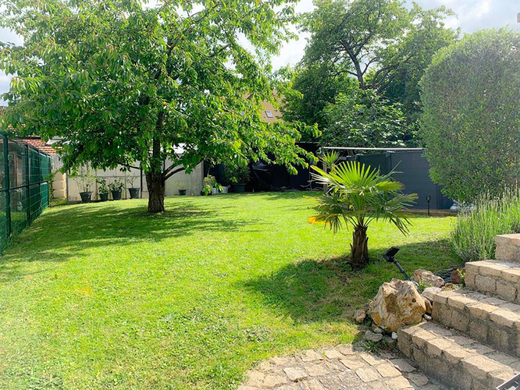 CHELLES Maison de charme Chelles 7 pièces 145 m2 environ 15