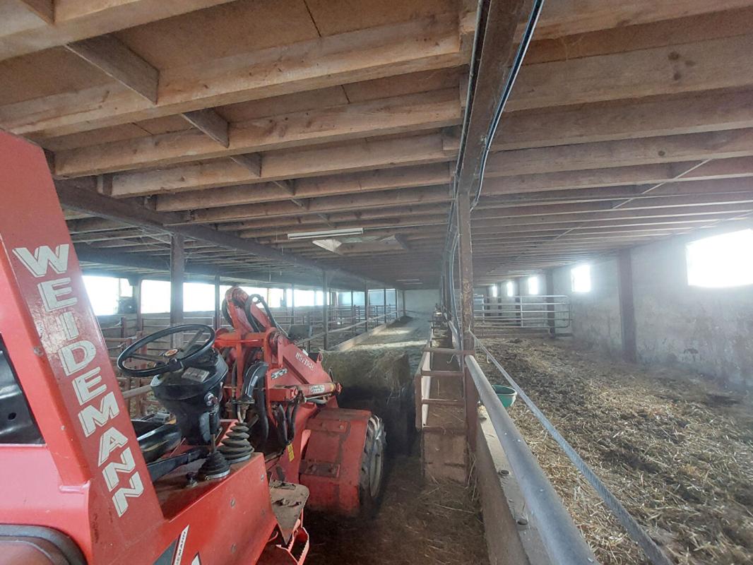 SAINT-LAURENT-EN-BRIONNAIS Maison Saint Laurent En Brionnais 5 pièce(s) 143 m2 13