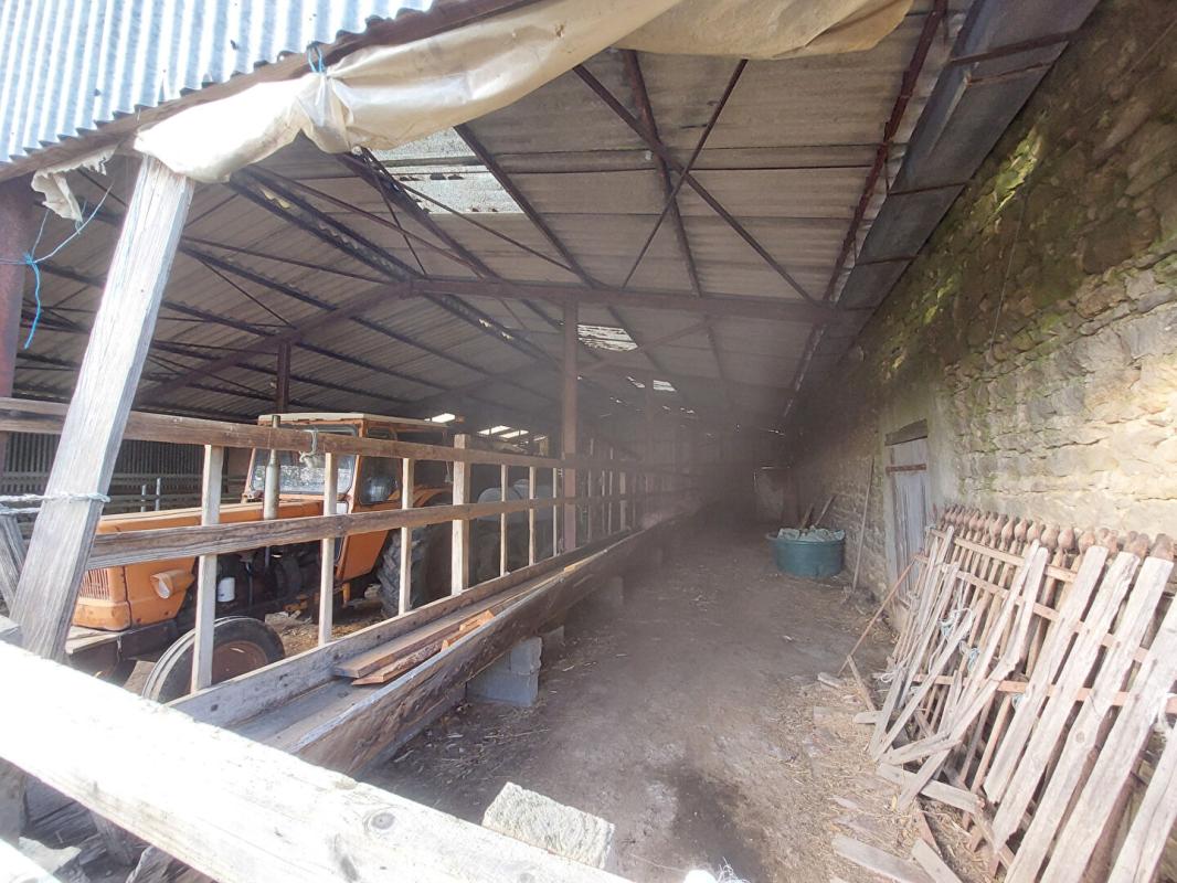 SAINT-LAURENT-EN-BRIONNAIS Maison Saint Laurent En Brionnais 5 pièce(s) 143 m2 15