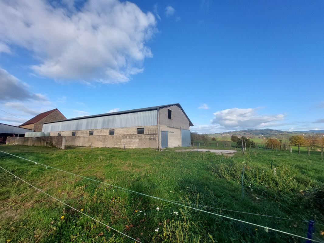 SAINT-LAURENT-EN-BRIONNAIS Maison Saint Laurent En Brionnais 5 pièce(s) 143 m2 17