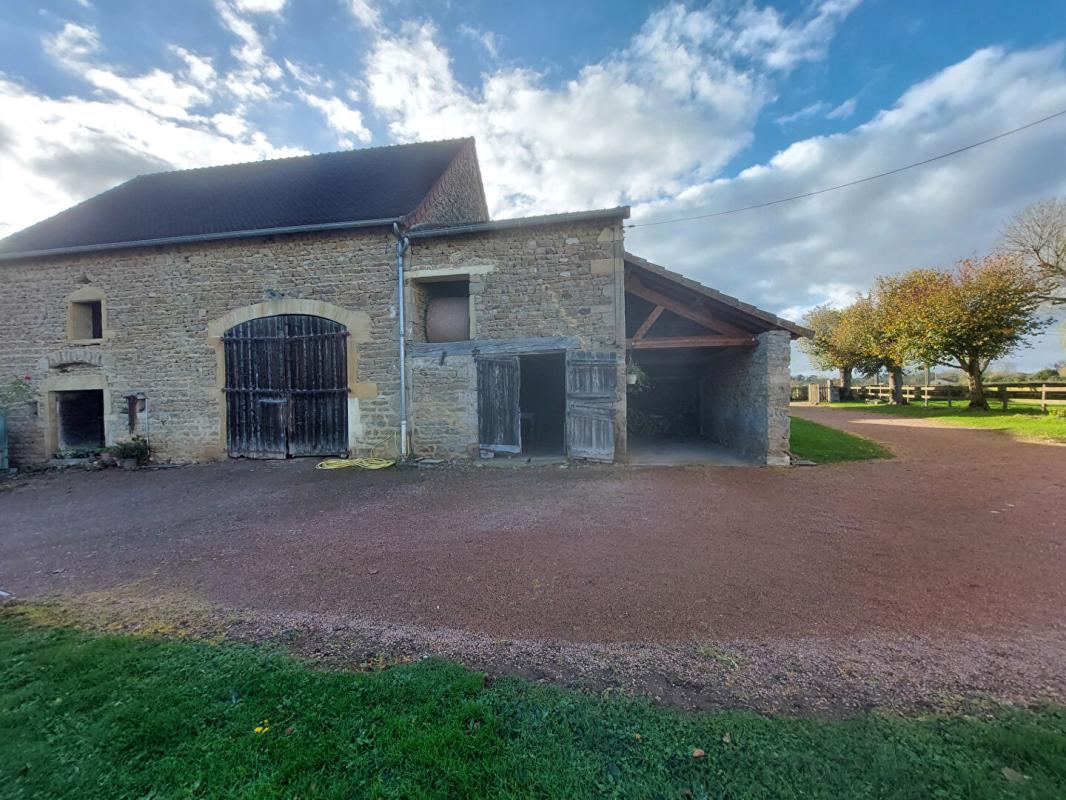 SAINT-LAURENT-EN-BRIONNAIS Maison Saint Laurent En Brionnais 5 pièce(s) 143 m2 6