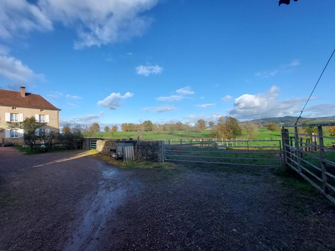 SAINT-LAURENT-EN-BRIONNAIS Maison Saint Laurent En Brionnais 5 pièce(s) 143 m2 7