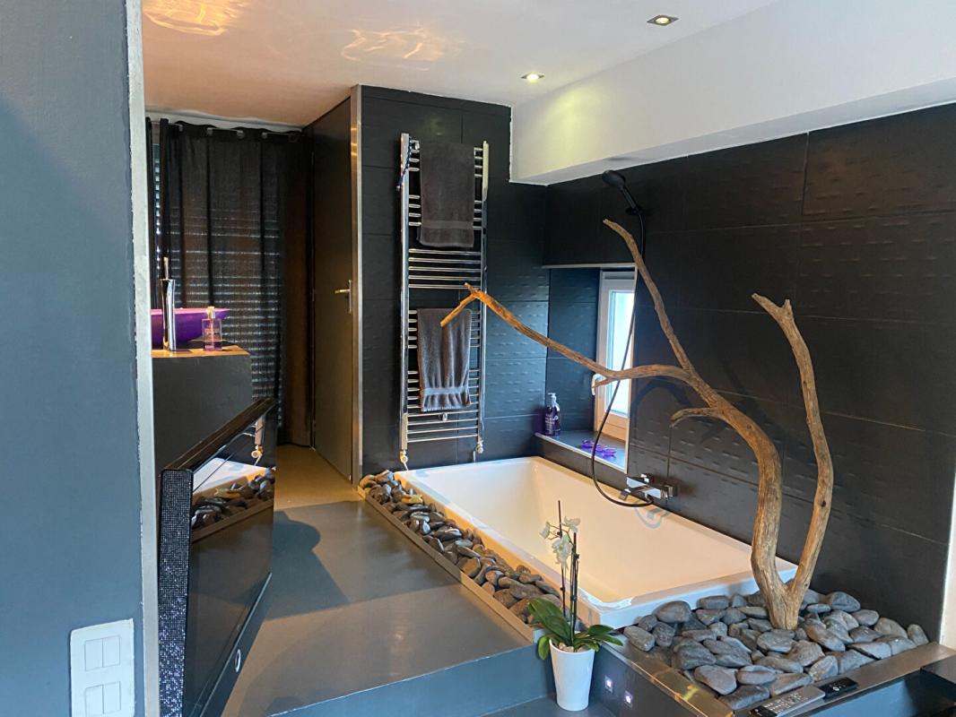 VALGORGE Havre de paix avec chambres d'hôtes pleines de charme 5