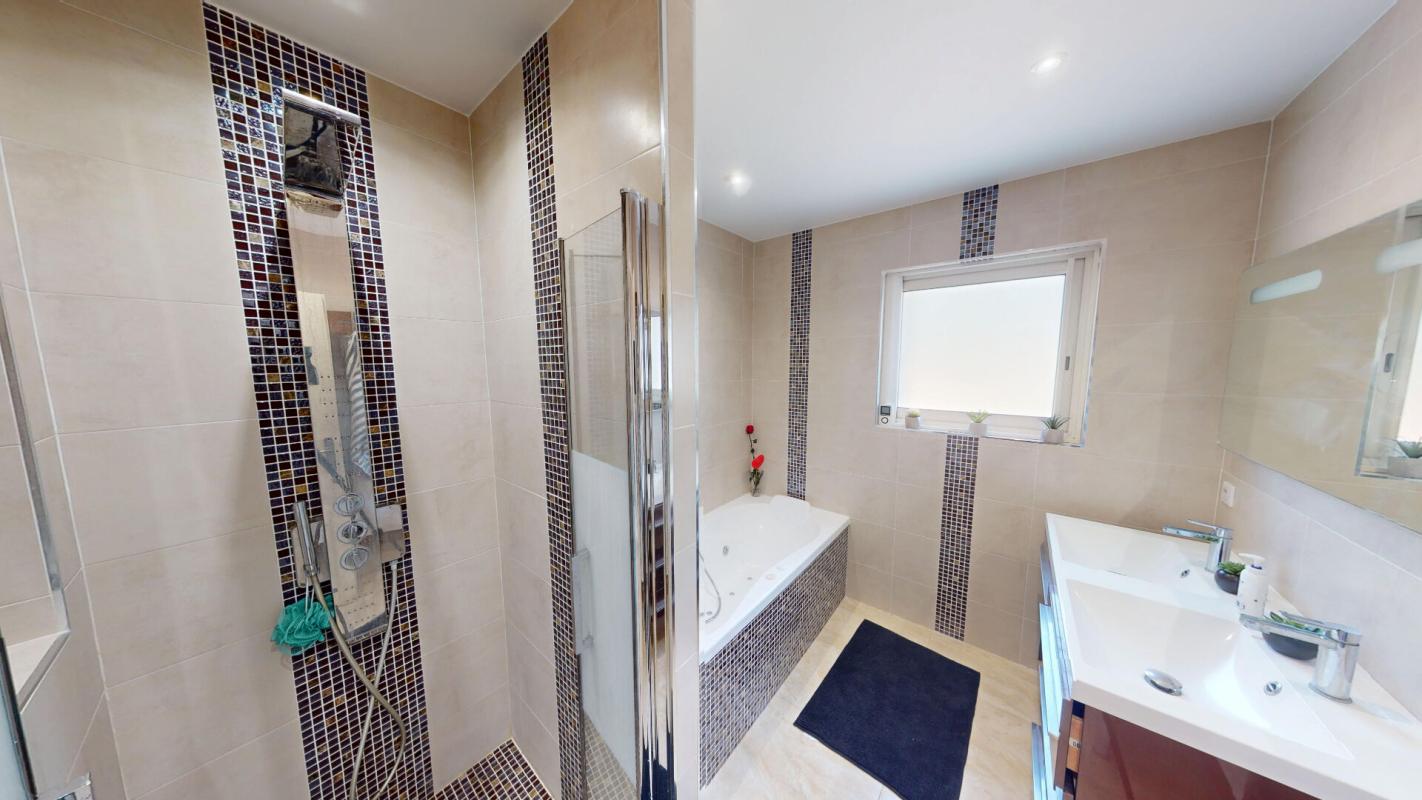 LE MUY LE MUY Élégante villa contemporaine avec piscine - Côte d'Azur 14