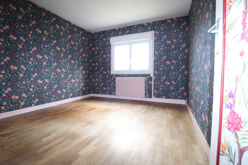 VARENNES-VAUZELLES Maison 5 pièce(s) 109m2 10