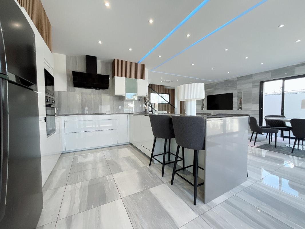 PERPIGNAN Magnifique villa 5 pièces de 105 m2 sur un terrain 4 faces au sud de Perpignan 8