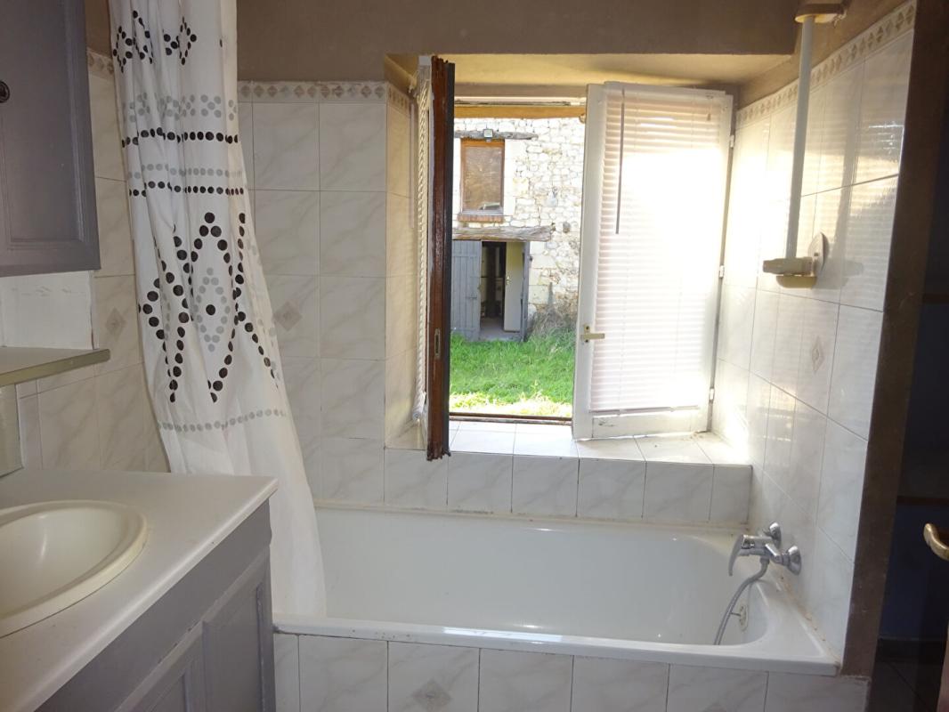 YZEURES-SUR-CREUSE Longère 6 pièce(s) 140 m2 5