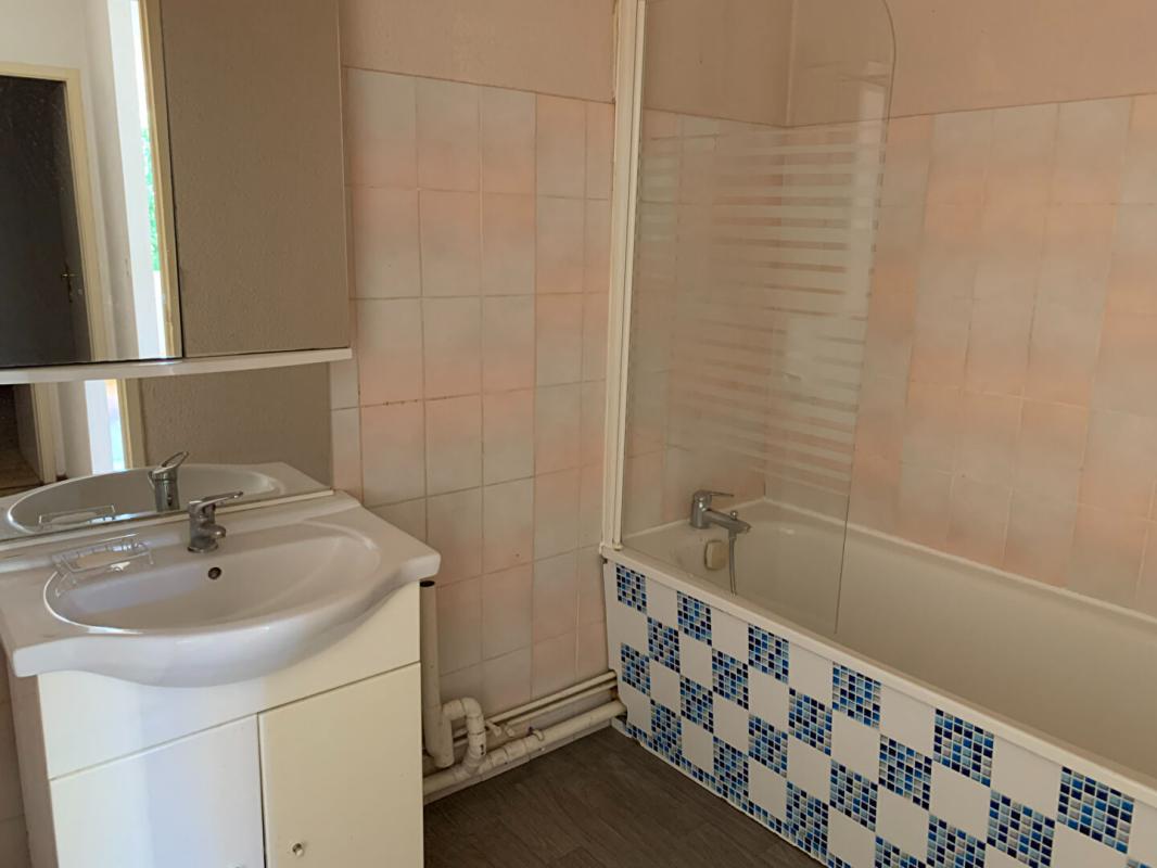 CREON T3 A LOUER CREON CENTRE 8