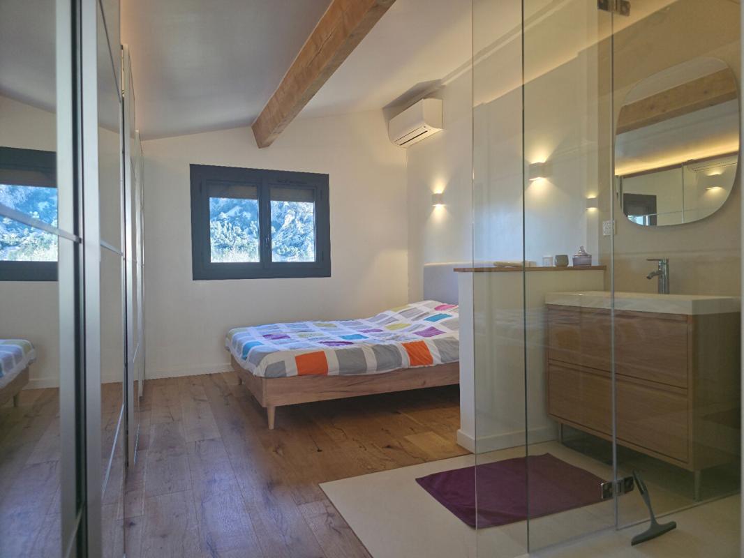 TOULON Maison rénovée 2024 ? 82 m² ? Traversante ? Jardin ? Stationnement 4 véhicules 7