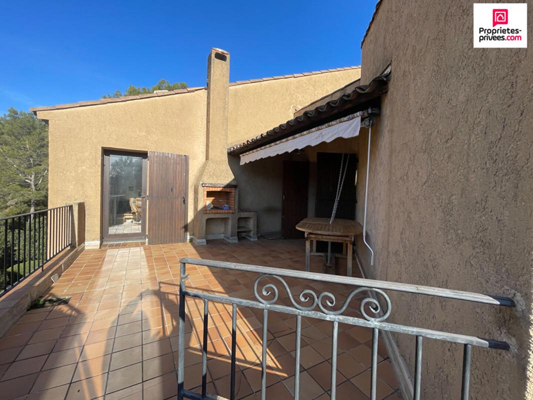 ESPARRON-DE-VERDON Propriété de Charme proche du lac d'Esparron 13