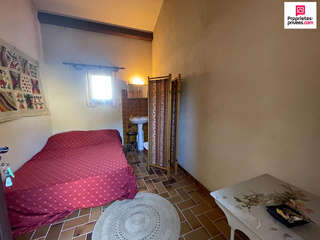 ESPARRON-DE-VERDON Propriété de Charme proche du lac d'Esparron 14