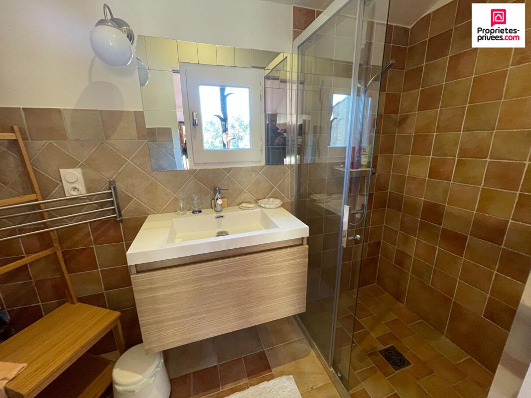 ESPARRON-DE-VERDON Propriété de Charme proche du lac d'Esparron 16