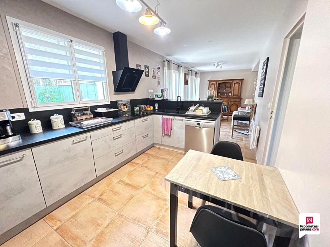 LES MUREAUX (78130) LES MUREAUX, Maison 5 pièce(s) , 4 chambres, garage et jardin 6