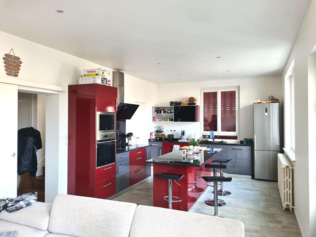 YZEURE Maison Yzeure 4 chambres proche Gare 2