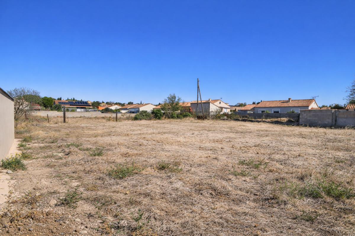 FABREZAN Terrain constructible hors lotissement 785 m² 2