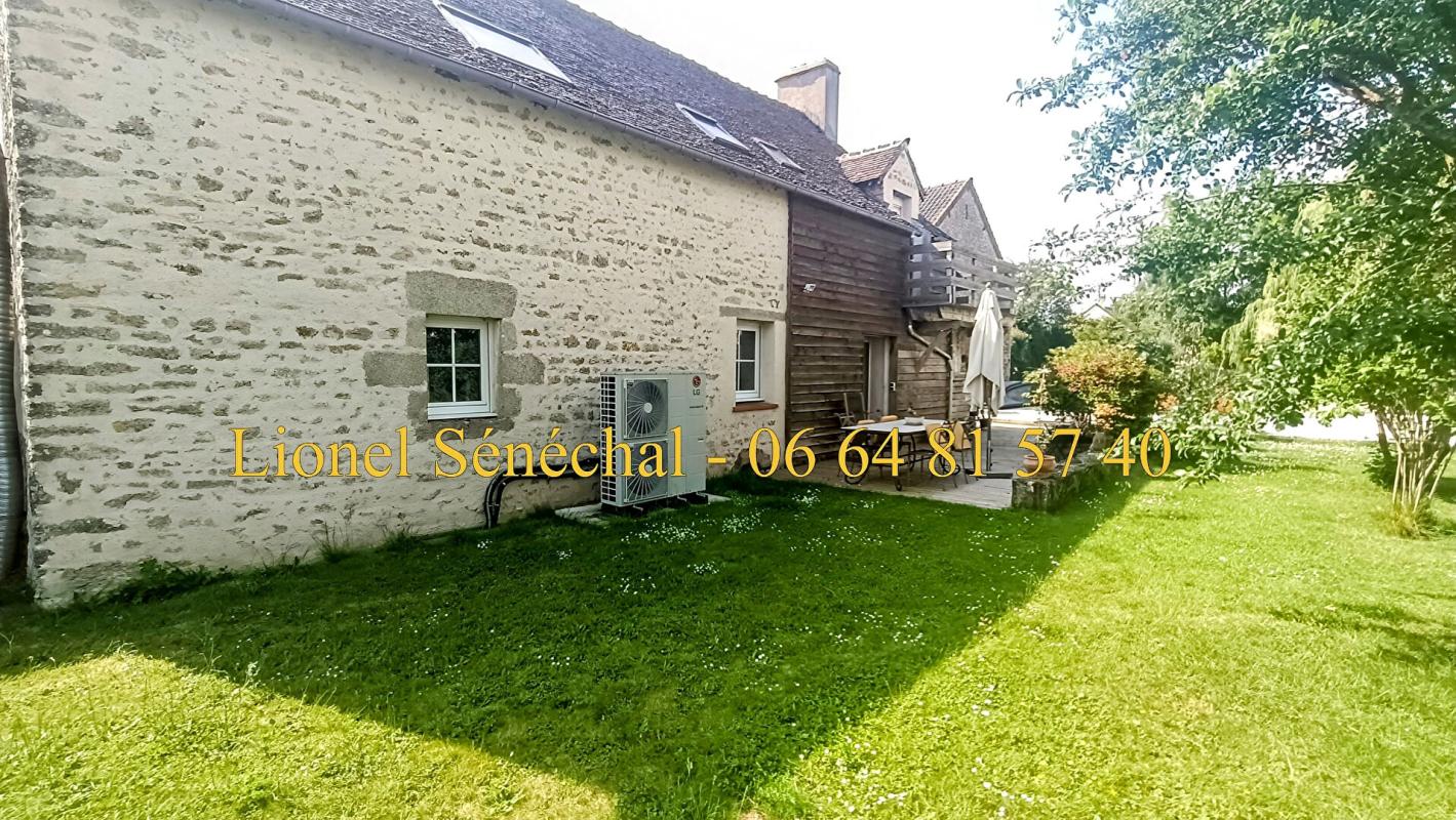 ALENCON Demeure de prestige rénovée et peu énergivore de 240 m2 habitables avec sa piscine chauffée et ses superbes dépendances sur une une parcelle de plus de 3 500 m2 à proximité des Alpes Mancelles 5