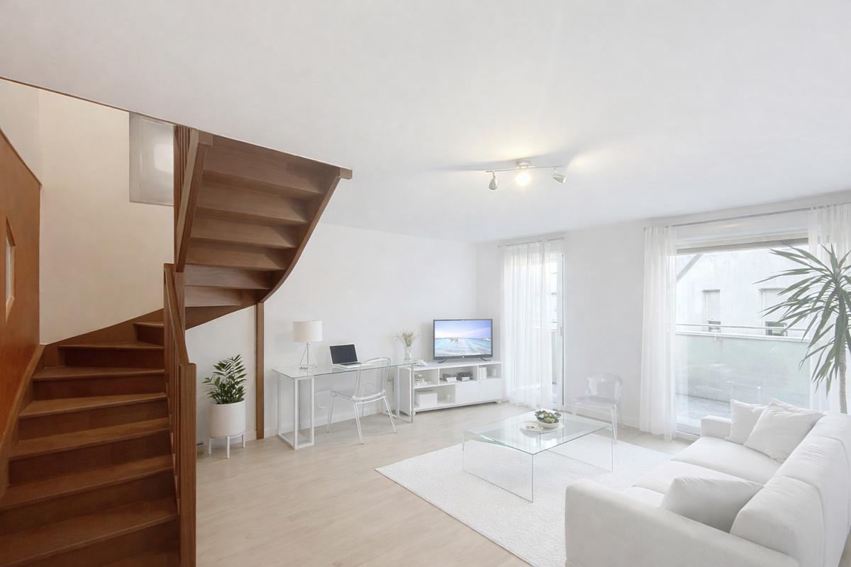 SURZUR SURZUR Appartement T3 en DUPLEX de 67,70 m2, lumineux. À pied du bourg 4