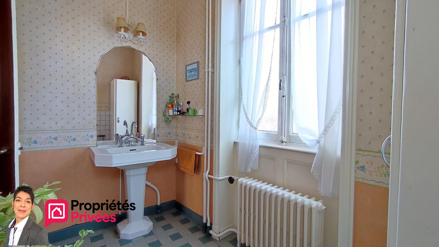 THIZY THIZY-LES-BOURGS (69240) Maison de bourg  320 m² , jardin, dépendances et garage 10