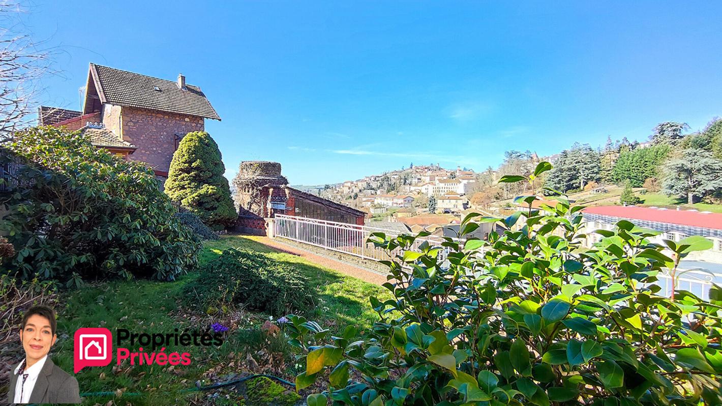 THIZY THIZY-LES-BOURGS (69240) Maison de bourg  320 m² , jardin, dépendances et garage 3