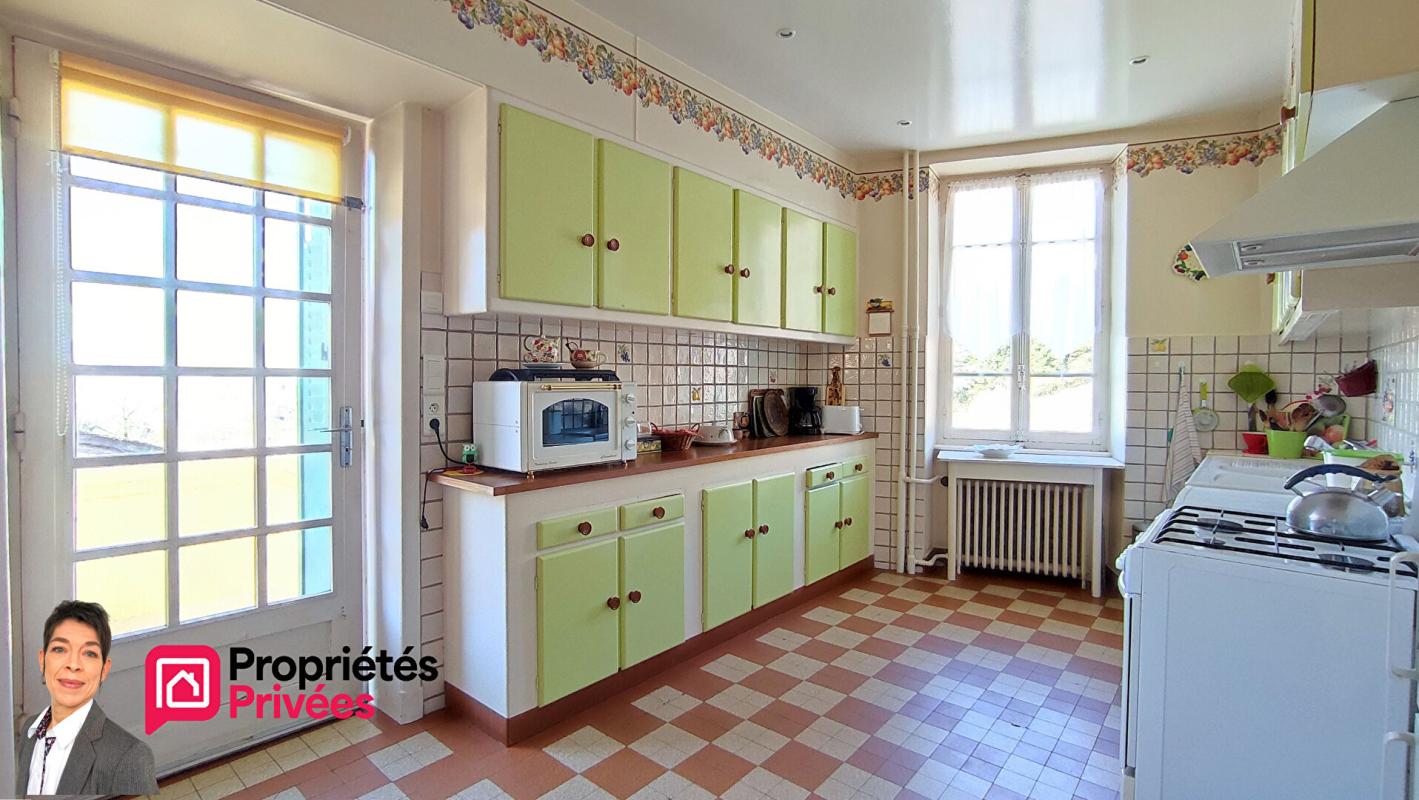 THIZY THIZY-LES-BOURGS (69240) Maison de bourg  320 m² , jardin, dépendances et garage 8