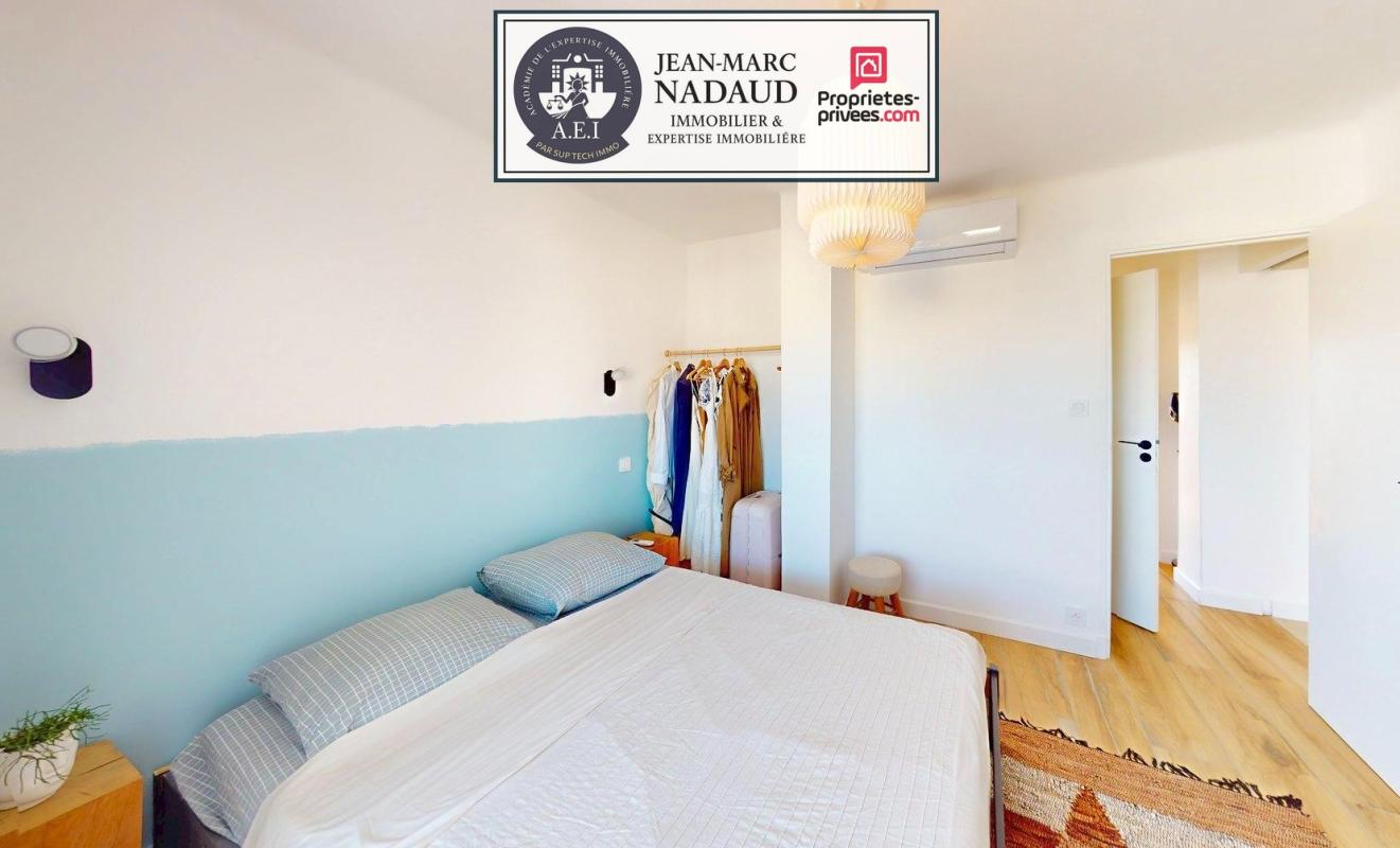 SAINT-RAPHAEL Appartement T3 centre-ville, entièrement rénové, dernier étage traversant, vue dégagée 11