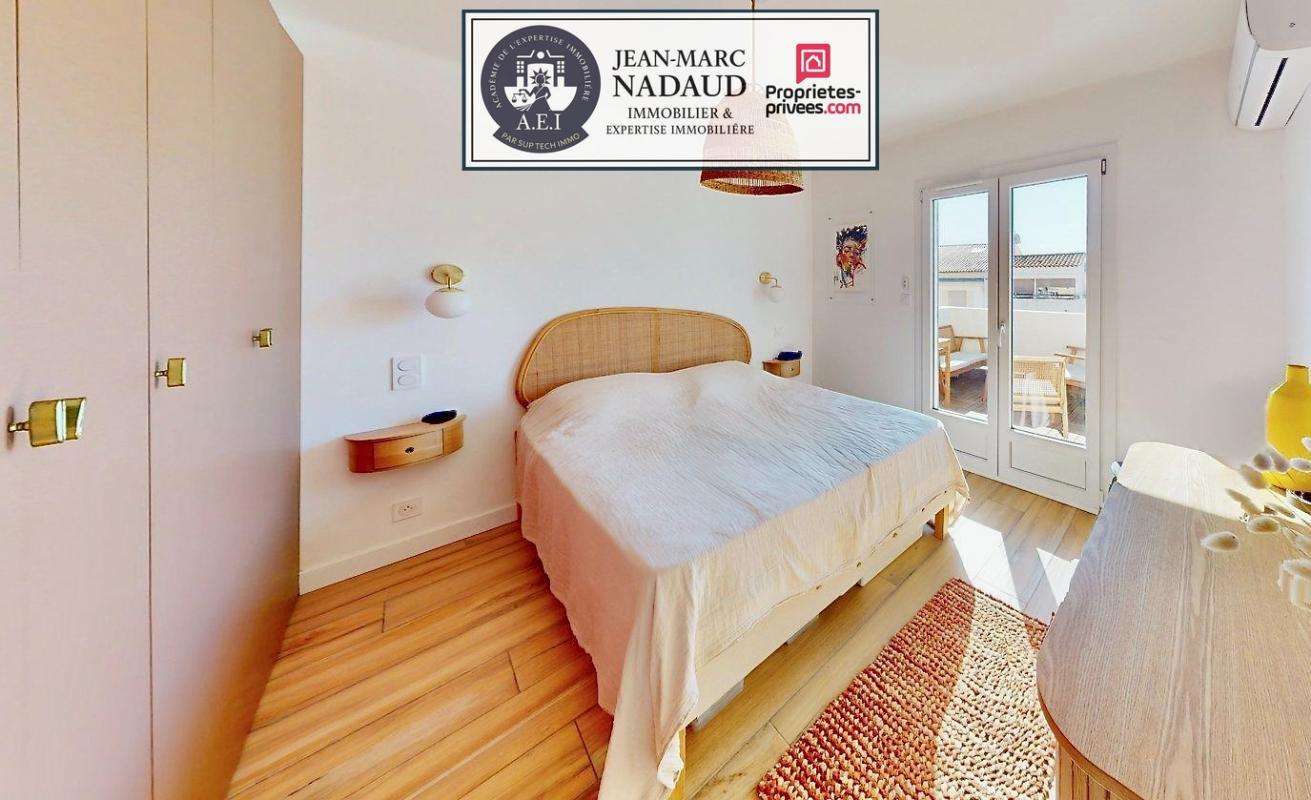 SAINT-RAPHAEL Appartement T3 centre-ville, entièrement rénové, dernier étage traversant, vue dégagée 13