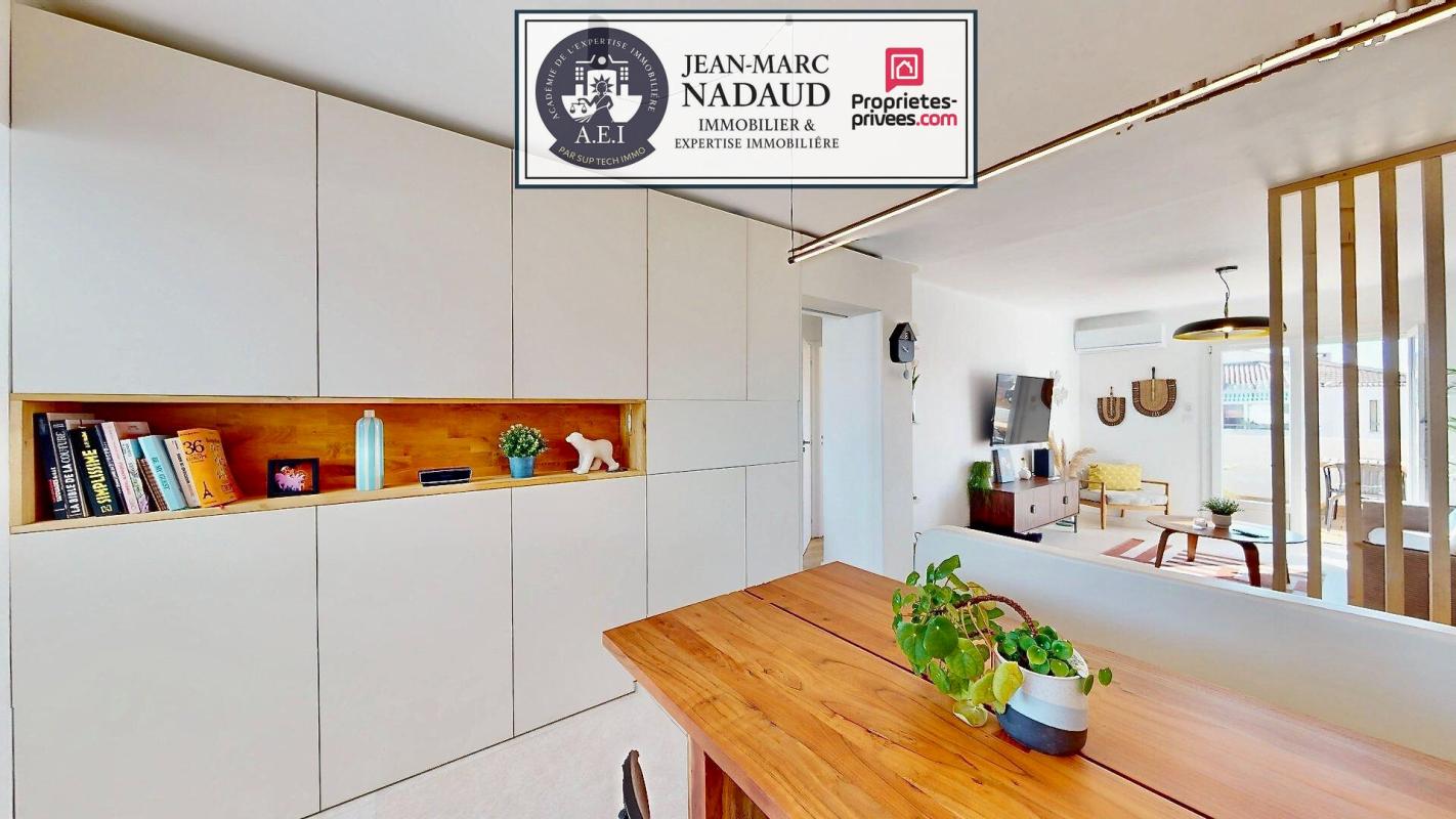 SAINT-RAPHAEL Appartement T3 centre-ville, entièrement rénové, dernier étage traversant, vue dégagée 17