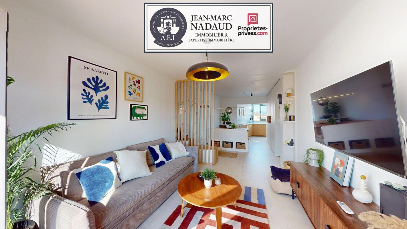 SAINT-RAPHAEL Appartement T3 centre-ville, entièrement rénové, dernier étage traversant, vue dégagée 5