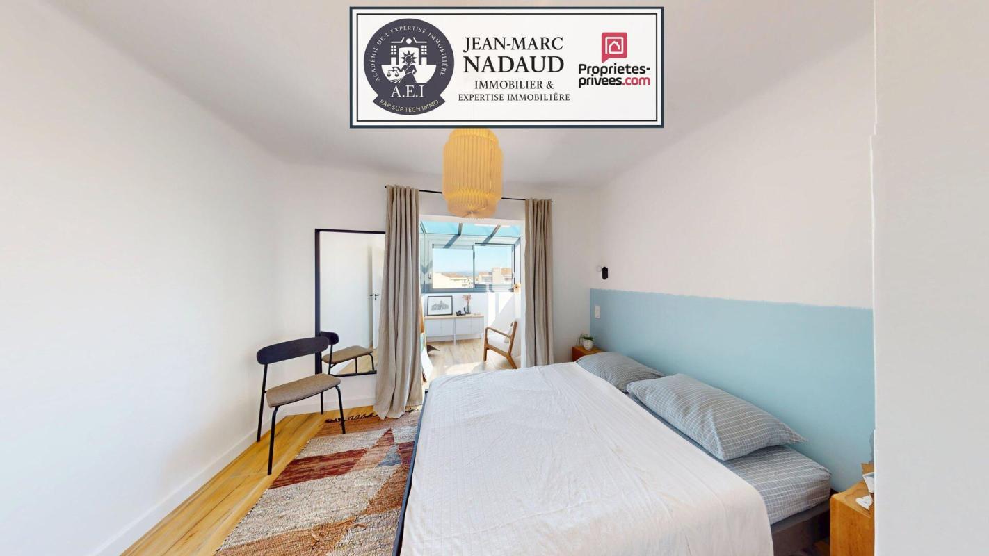 SAINT-RAPHAEL Appartement T3 centre-ville, entièrement rénové, dernier étage traversant, vue dégagée 9