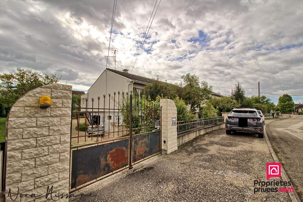 TAVAUX Maison 4 pièce(s) 6