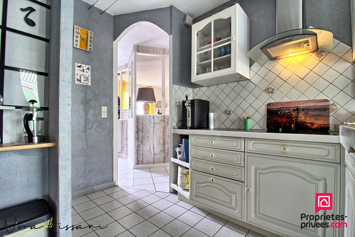 TAVAUX Maison 4 pièce(s) 8