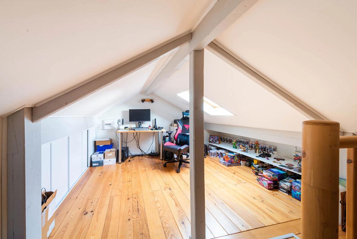 HOUILLES Maison pleine de charme de 97m2 au sol 12