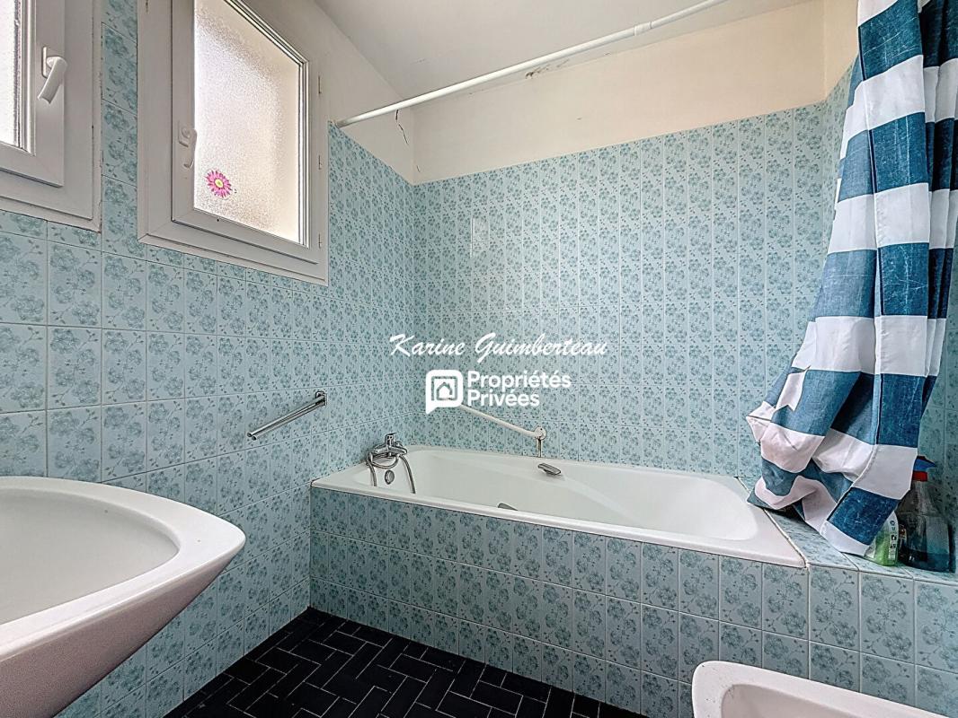 SAINT-EMILION Maison avec vue dégagée et grand jardin secteur St Emilion 11