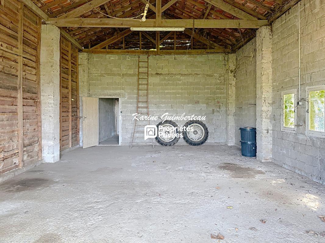 SAINT-EMILION Maison avec vue dégagée et grand jardin secteur St Emilion 17