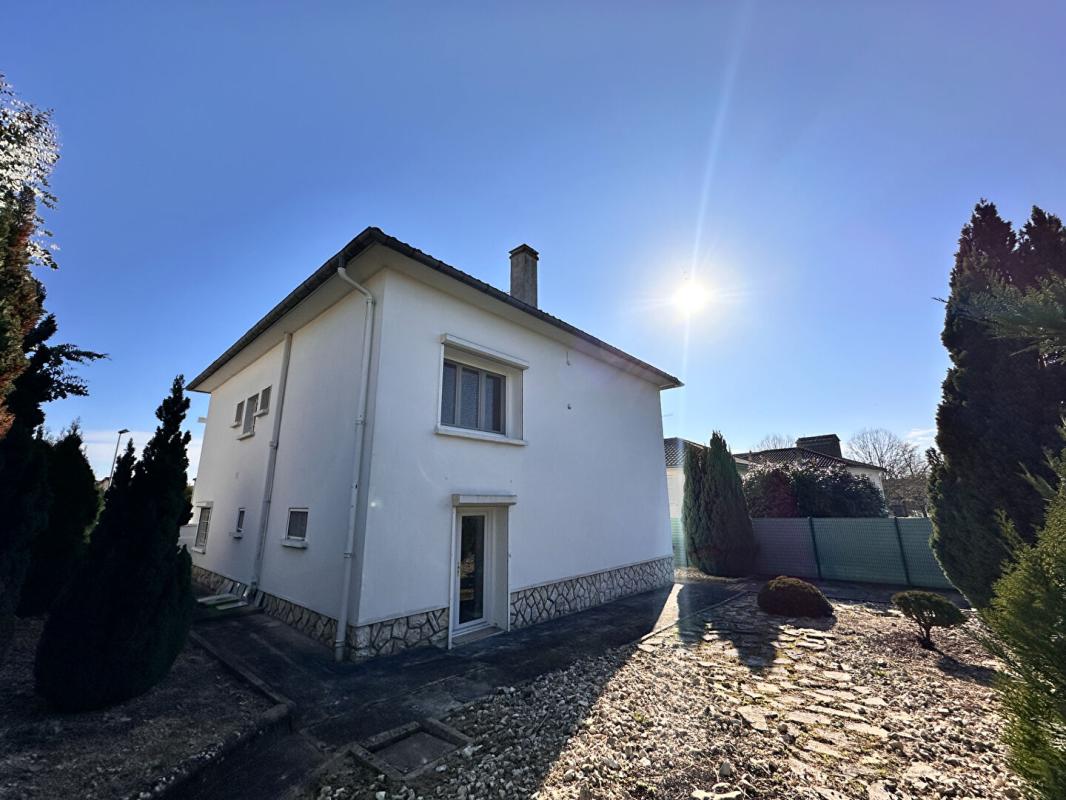 BON-ENCONTRE Maison 18