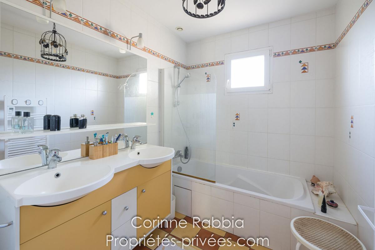 PECHBONNIEU Maison 186 m2 6 pièces 12