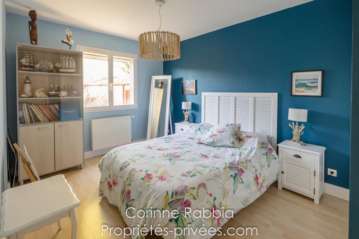 PECHBONNIEU Maison 186 m2 6 pièces 8