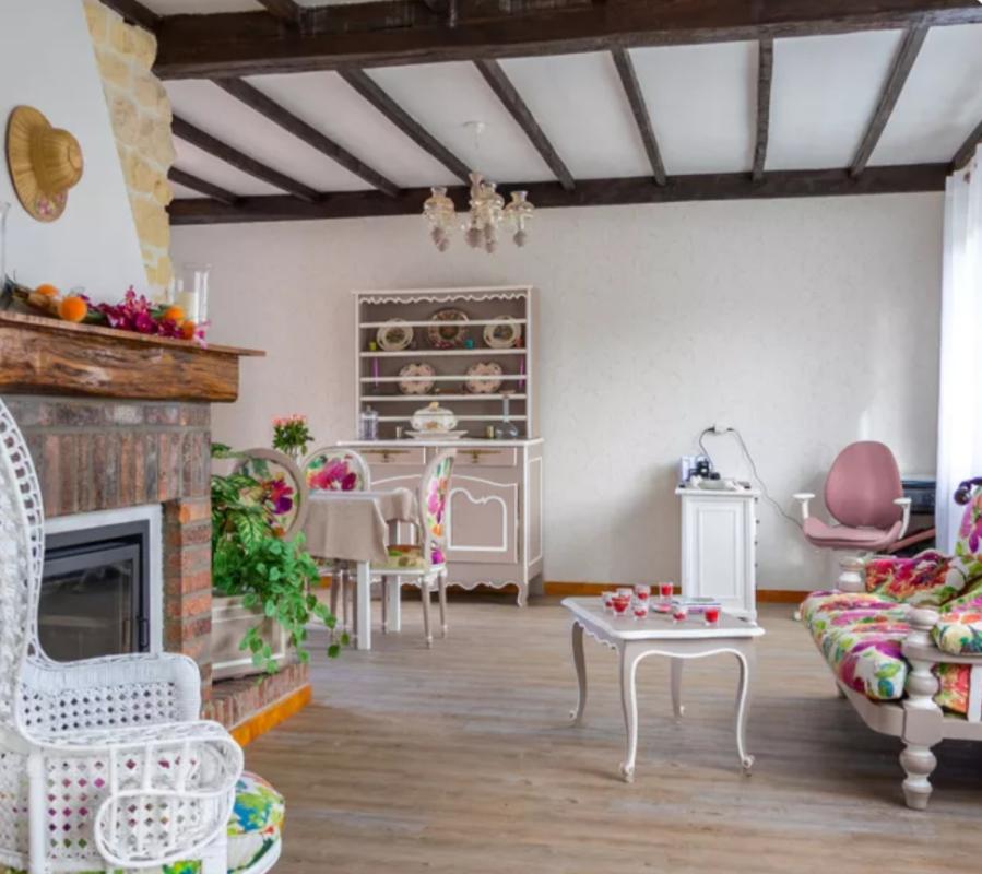 FAVIERES Maison .160 m² . 6 pièces 3