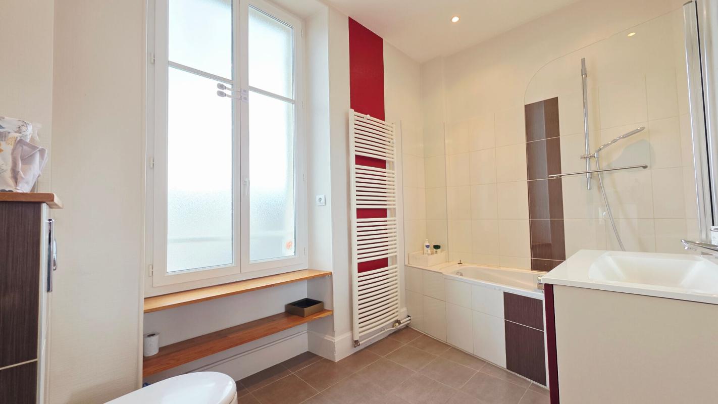 BOURGES BOURGES MAISON 8 PIECES STUDIO INDEPENDANT JARDIN 10