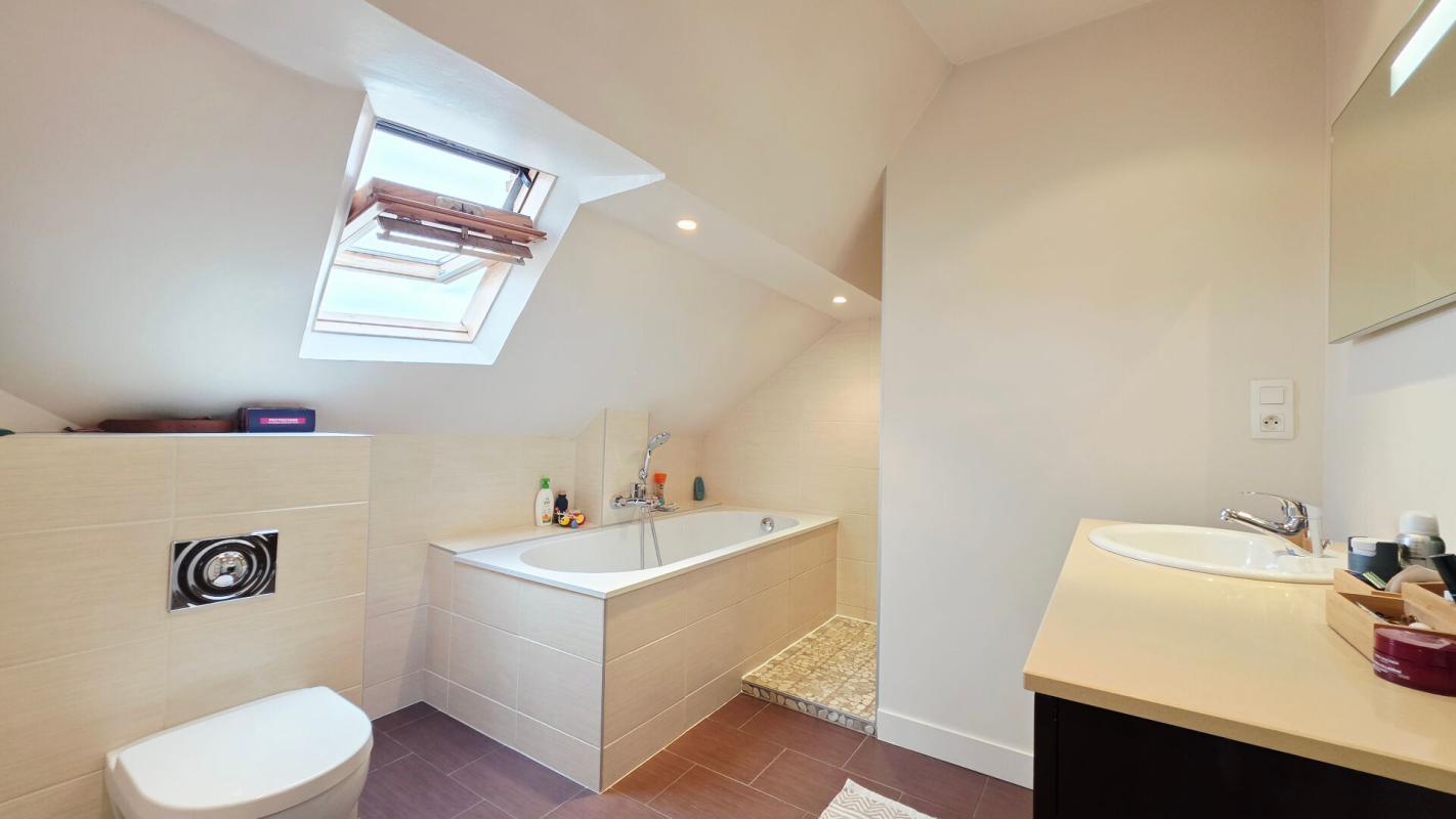 BOURGES BOURGES MAISON 8 PIECES STUDIO INDEPENDANT JARDIN 12